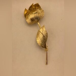 Elegant Gold Rose Brooch